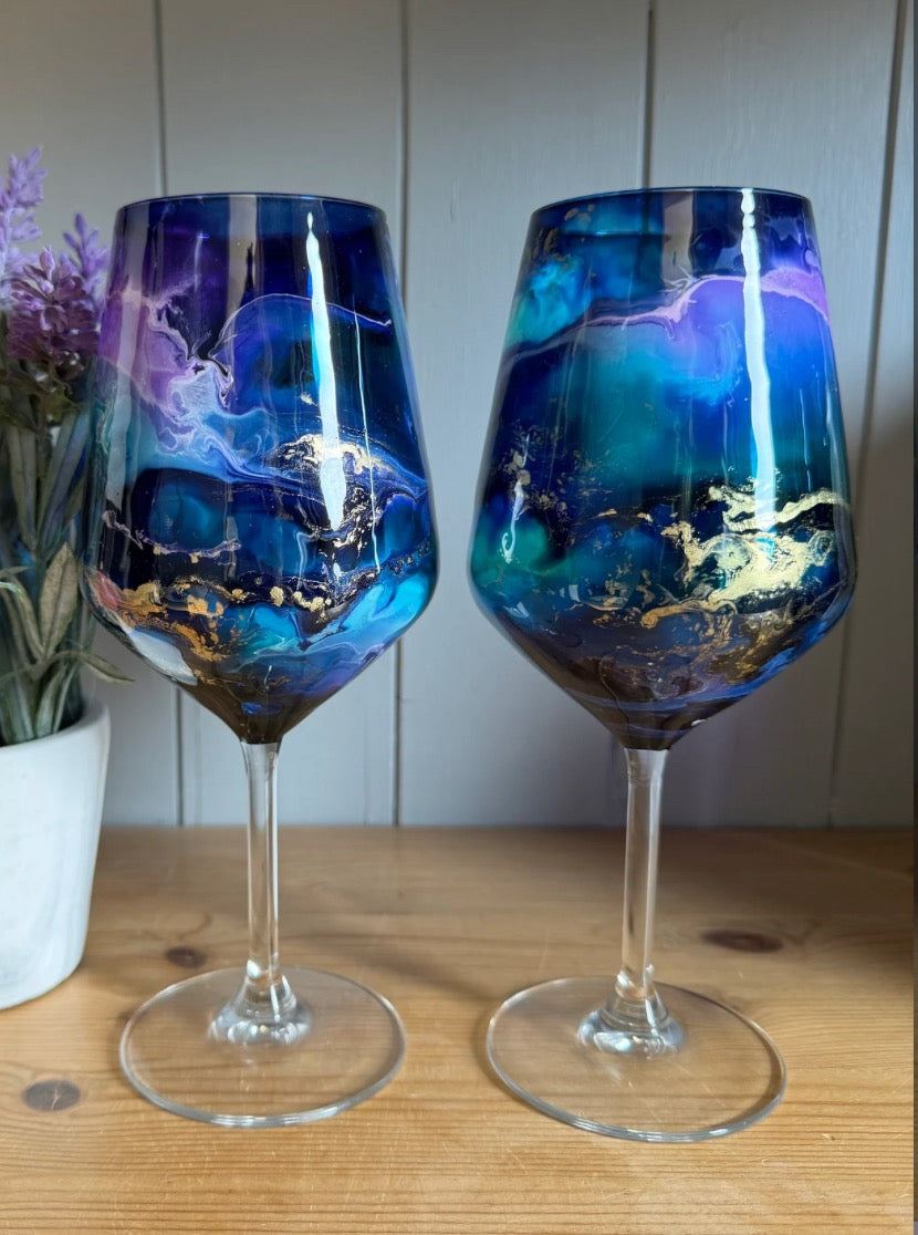 Emerald Decorate Wine glasses with alcohol ink 7th June deposit only